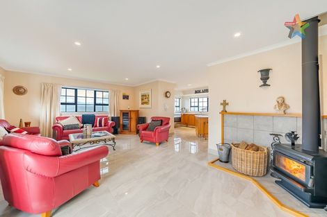 Photo of property in 44 Arahiwi Grove, Tirohanga, Lower Hutt, 5010