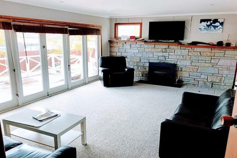 Photo of property in 28 Woodford Avenue, Henderson, Auckland, 0610