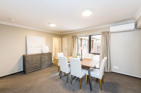 Photo of property in 8 Harrow Place, Hokowhitu, Palmerston North, 4410