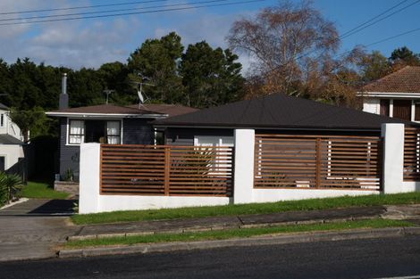 Photo of property in 43 Churchill Road, Cockle Bay, Auckland, 2014