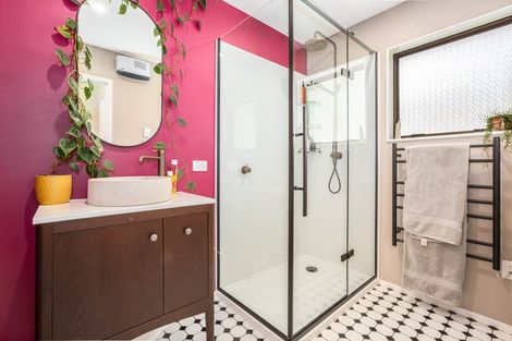 Photo of property in 49b Albatross Close, Whitby, Porirua, 5024