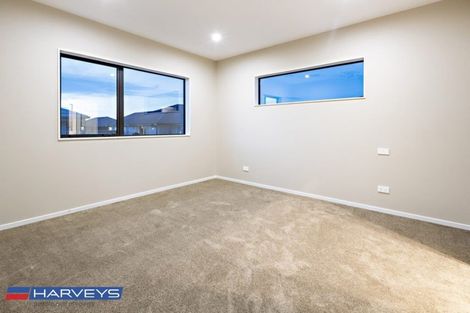 Photo of property in 12 Twin Parks Rise, Papakura, 2110
