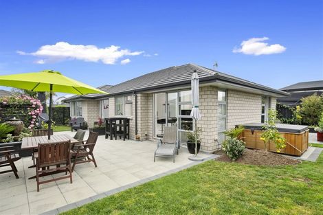 Photo of property in 31 Leet Crescent, Papamoa Beach, Papamoa, 3118