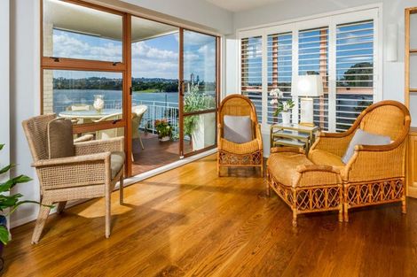 Photo of property in 2b/6 The Promenade, Takapuna, Auckland, 0622