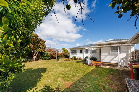 Photo of property in 14 Heather Street, Levin, 5510