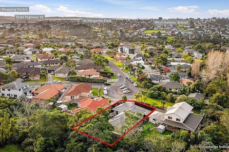 Photo of property in 13 Berkshire Terrace, Massey, Auckland, 0614