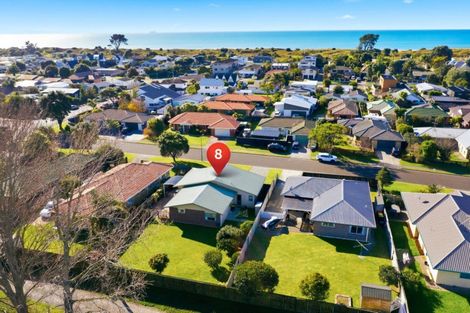 Photo of property in 8 Webb Place, Papamoa Beach, Papamoa, 3118