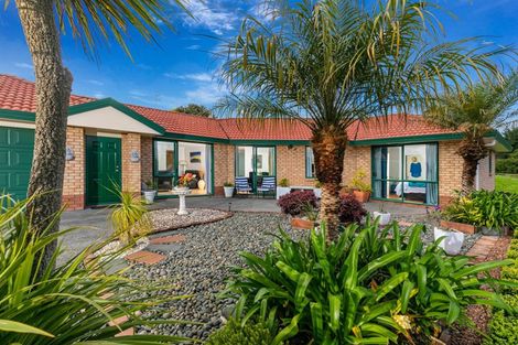 Photo of property in 48 View Ridge Drive, Ranui, Auckland, 0612