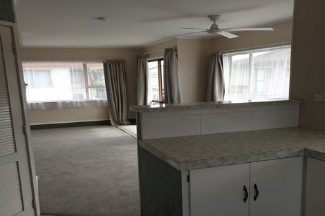 Photo of property in 17a Edgewater Parade, Waiuku, 2123