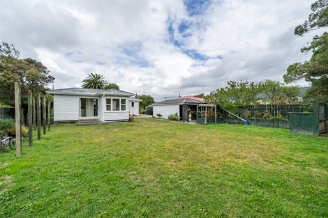 Photo of property in 83 Brandon Street, Featherston, 5710