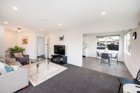 Photo of property in 12 Capri Place, Awapuni, Palmerston North, 4412