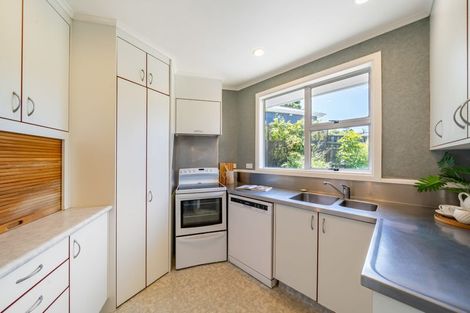 Photo of property in 40 Gurney Road, Kelson, Lower Hutt, 5010