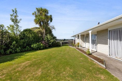 Photo of property in 34 Heta Road, Highlands Park, New Plymouth, 4312