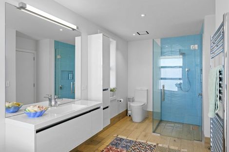 Photo of property in 342 Mount Pleasant Road, Mount Pleasant, Christchurch, 8081