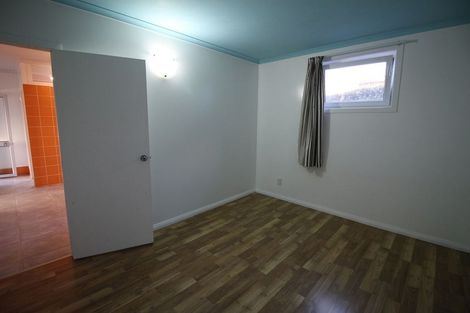 Photo of property in 1 Lowtherhurst Road, Massey, Auckland, 0614