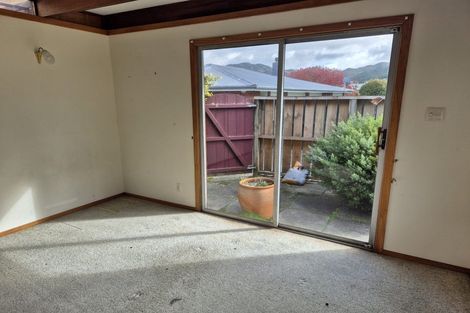Photo of property in 39 Lucknow Terrace, Khandallah, Wellington, 6035