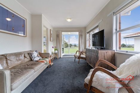 Photo of property in 1/1 Neville Street, Point Chevalier, Auckland, 1022