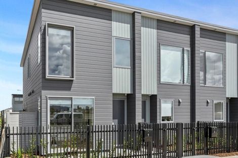 Photo of property in 10 Viridian Avenue, Rosehill, Papakura, 2113