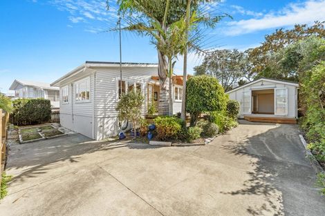 Photo of property in 10 Brandon Road, Manly, Whangaparaoa, 0930