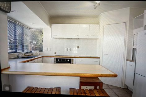 Photo of property in 38 Simmental Crescent, Somerville, Auckland, 2014