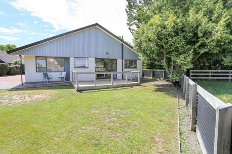 Photo of property in 6 Holmcroft Court, Cracroft, Christchurch, 8022