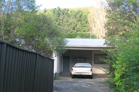 Photo of property in 52a Norton Park Avenue, Fairfield, Lower Hutt, 5011