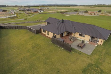 Photo of property in 26 Glenfinnan Place, West Melton, 7618