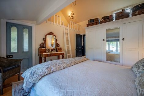 Photo of property in 592 Le Bons Bay Road, Le Bons Bay, Akaroa, 7583