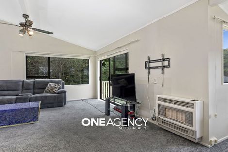 Photo of property in 27a Shackle Lane, Whitby, Porirua, 5024