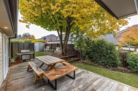 Photo of property in 20 Devon Street, Arrowtown, 9302