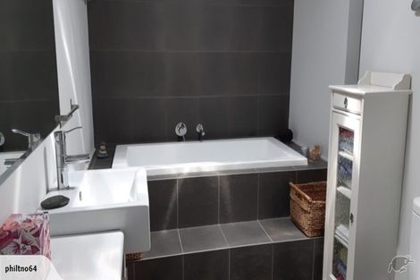 Photo of property in 102a Milton Terrace, Picton, 7220