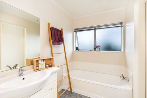 Photo of property in 19 Kiddle Drive, Hilltop, Taupo, 3330