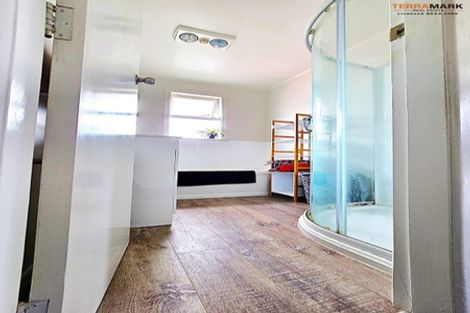 Photo of property in 21 Totara Park Road, Clouston Park, Upper Hutt, 5018