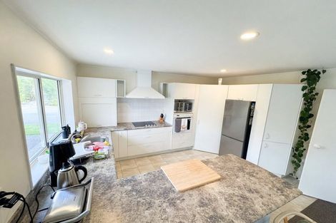Photo of property in 23 Chalmers Close, Orewa, 0931