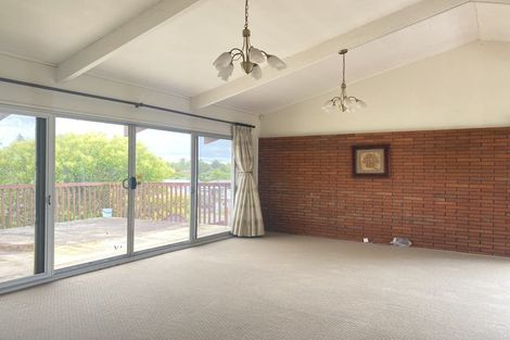 Photo of property in 15 Glenmore Road, Sunnyhills, Auckland, 2010