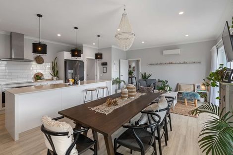 Photo of property in 14 Awatira Drive, Papamoa Beach, Papamoa, 3118