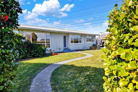 Photo of property in 1 Stackhouse Avenue, Bishopdale, Christchurch, 8053