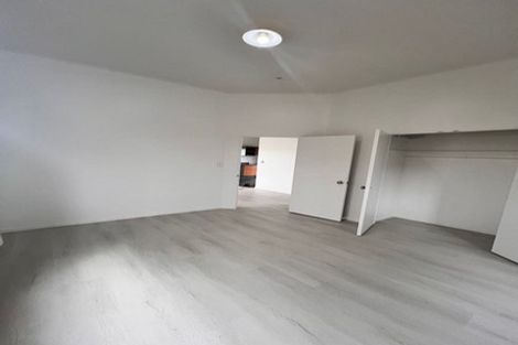 Photo of property in 127 Lancaster Road, Beach Haven, Auckland, 0626