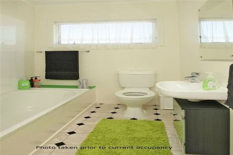 Photo of property in 1/102 Endeavour Street, Lyall Bay, Wellington, 6022