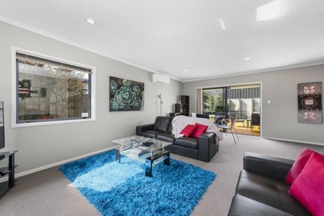 Photo of property in 7 Sunstone Crescent, Brown Owl, Upper Hutt, 5018