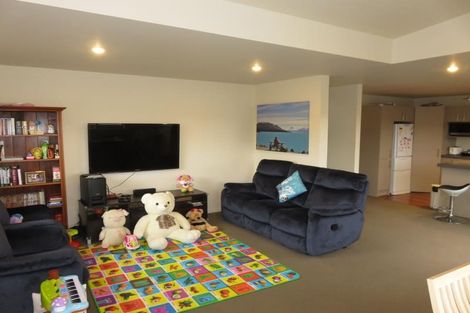 Photo of property in 76 Sheridan Terrace, Johnsonville, Wellington, 6037