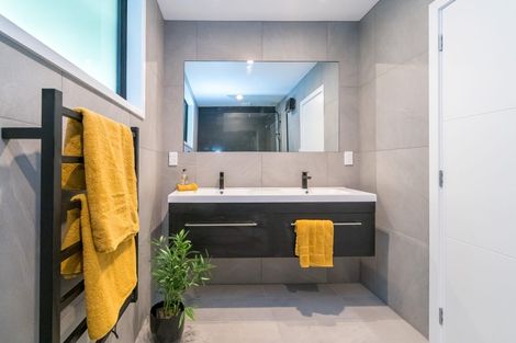 Photo of property in 16 Glengyle Street, Vauxhall, Dunedin, 9013