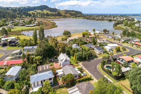 Photo of property in 11a Sapphire Crescent, Tairua, 3508