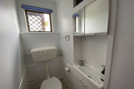 Photo of property in 1/12 Glenvar Road, Torbay, Auckland, 0630