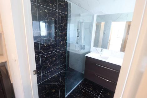 Photo of property in 10 Silvereye Road, Hobsonville, Auckland, 0616