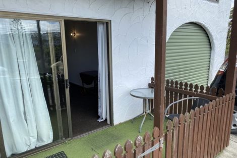 Photo of property in 1/12 Glenvar Road, Torbay, Auckland, 0630