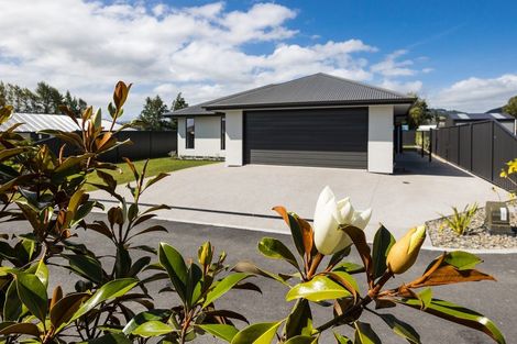 Photo of property in 8 Magnolia Lane, Mosgiel, 9024