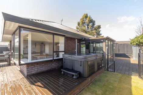 Photo of property in 5 Edwins Way, Burwood, Christchurch, 8083