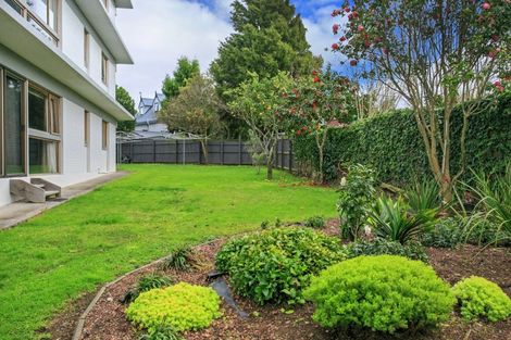 Photo of property in 1/6 Bruce Street, Northcote Point, Auckland, 0627