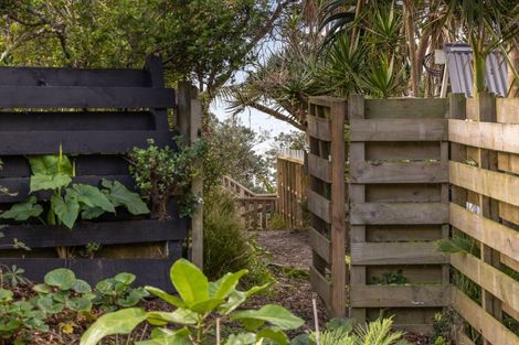 Photo of property in 79 Duncansby Road, Stanmore Bay, Whangaparaoa, 0932